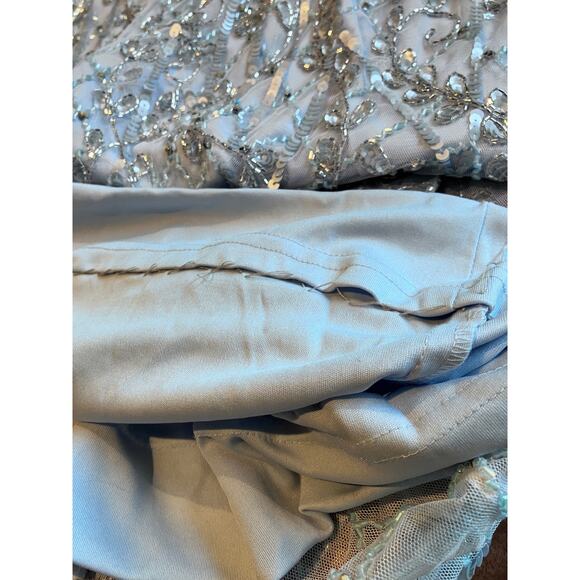 Aidan Mattox Beaded Off Shoulder Halter Gown Silver Blue Size 8 Hemmed - Picture 9 of 13